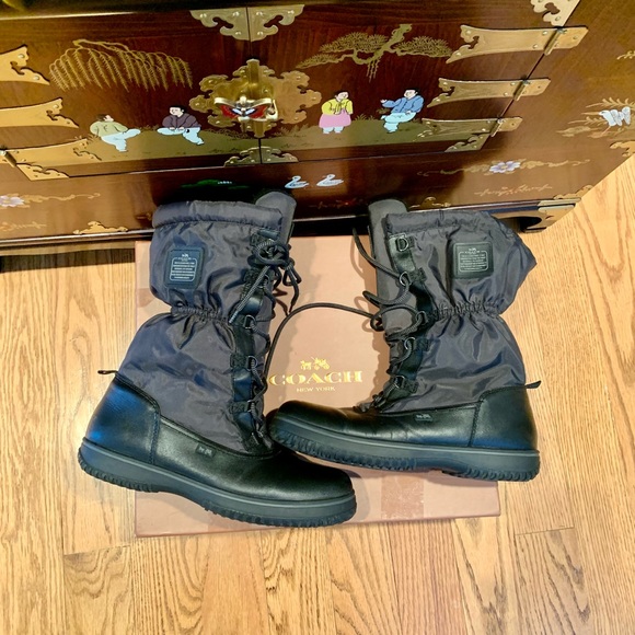 Coach Excellent Condition Black Leather/Nylon Boots - Picture 10 of 10